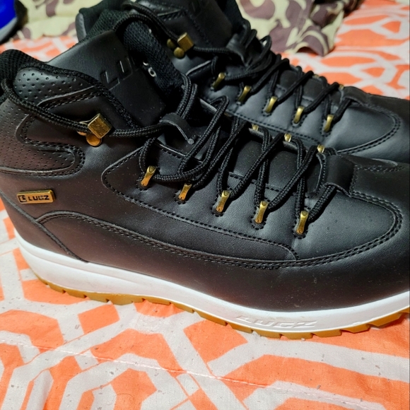 Lugz - Picture 1 of 2